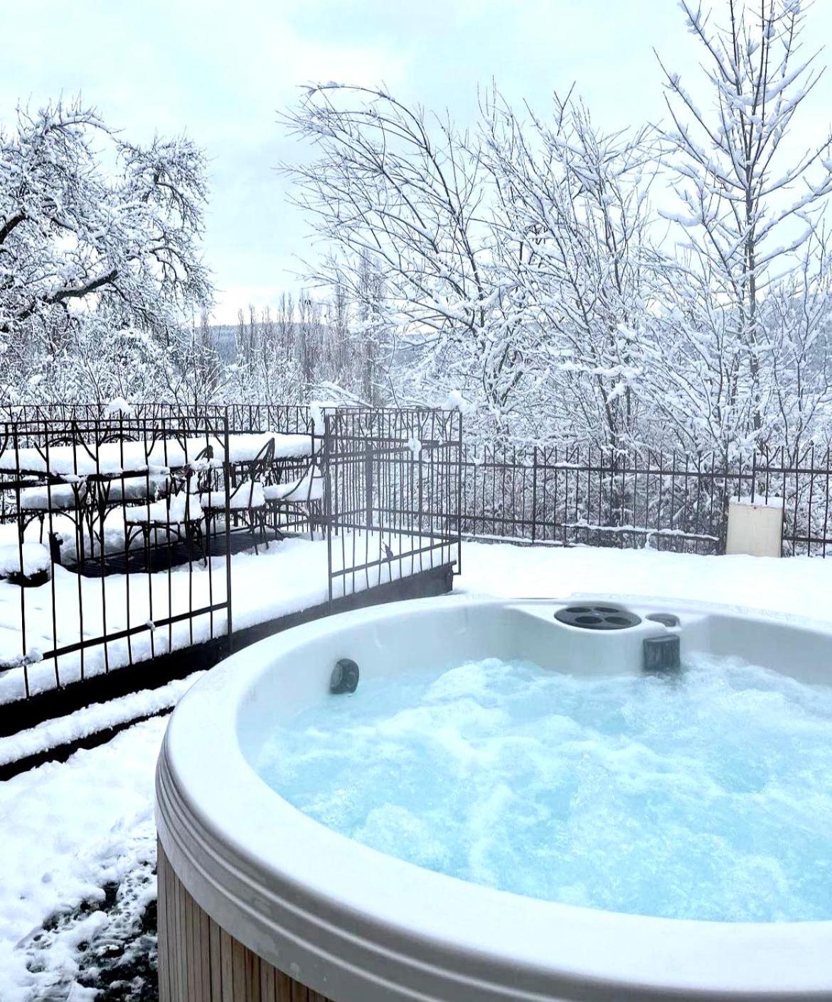 Le Grand Petit - Domaine De Charme - Jacuzzis Privatifs * Guebwiller